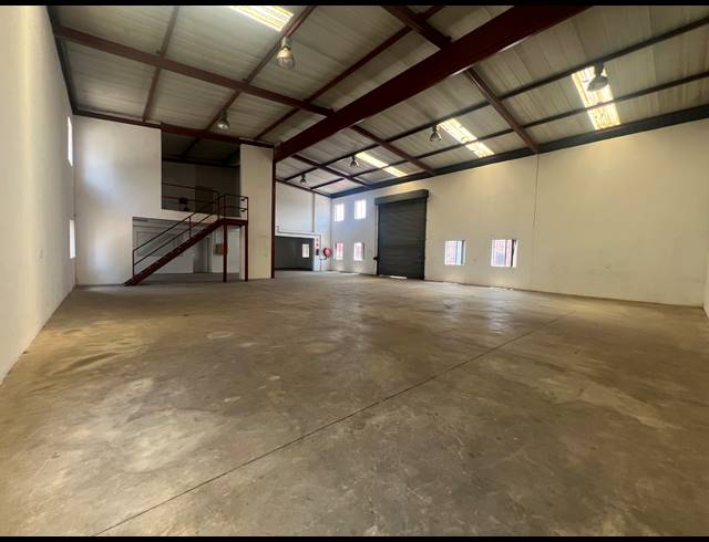 476M² WAREHOUSE TO LET IN KYA SANDS
